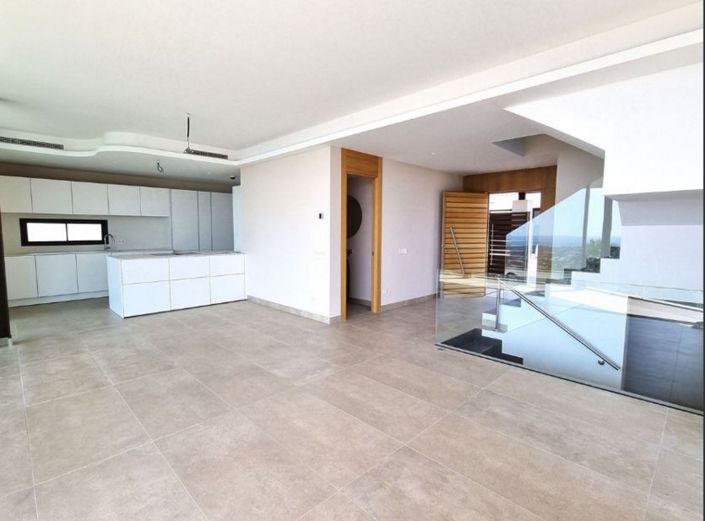 Image No.15-4 Bed Villa for sale