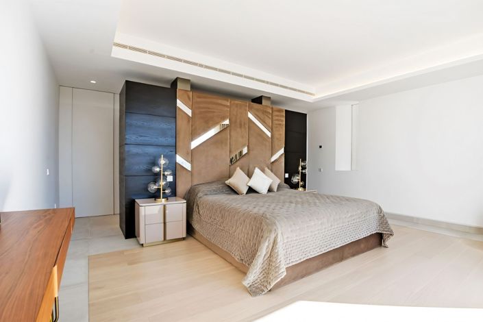 Image No.14-5 Bed Villa for sale