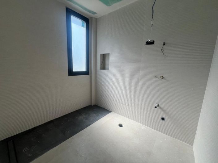 Image No.15-5 Bed Villa for sale