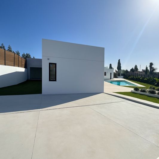 Image No.18-5 Bed Villa for sale