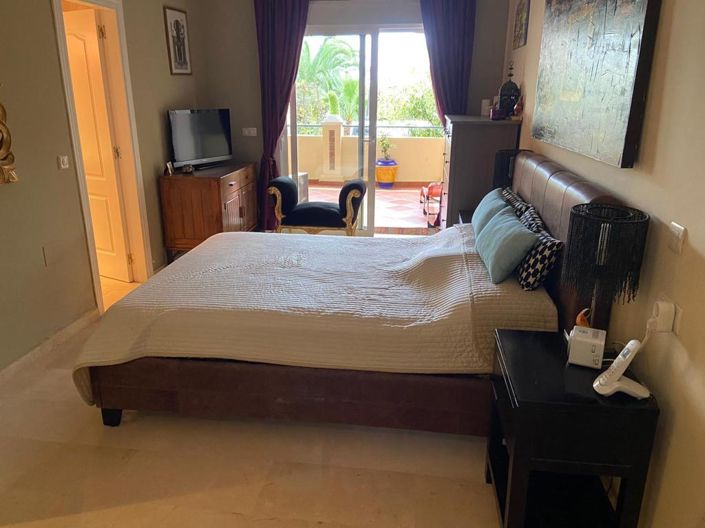 Image No.15-2 Bed Property for sale