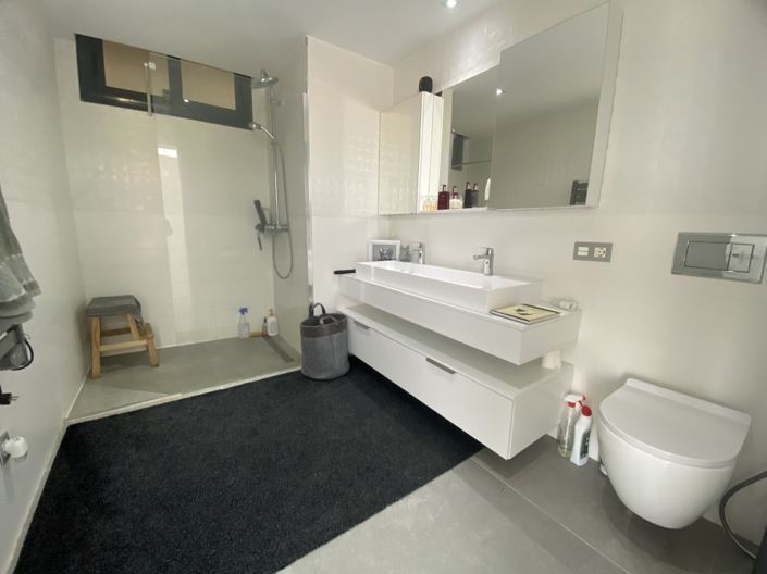 Image No.11-4 Bed Villa for sale