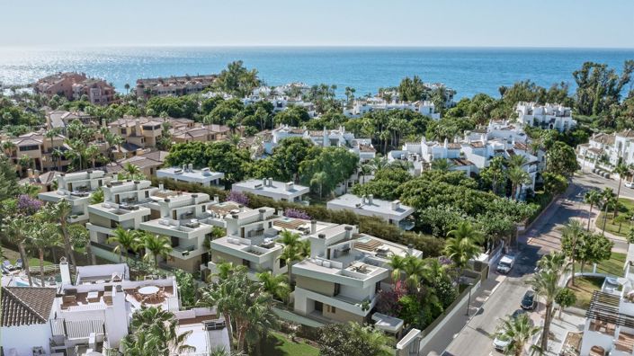 Image No.1-4 Bed Villa for sale