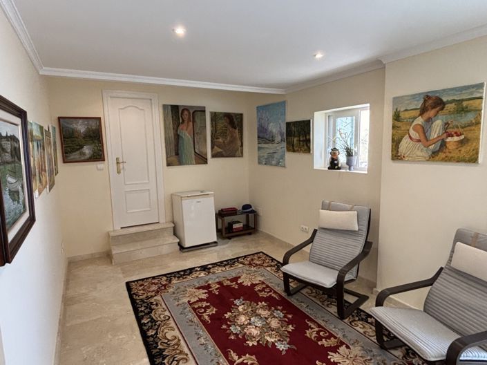 Image No.17-5 Bed Villa for sale