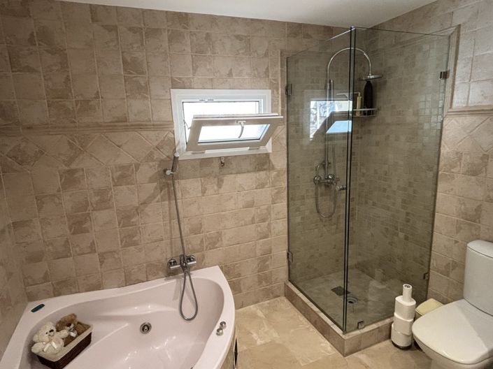 Image No.18-5 Bed Villa for sale