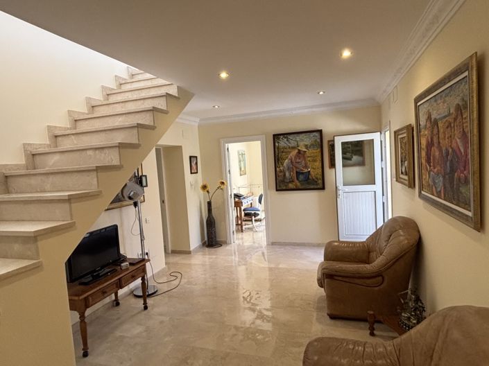 Image No.19-5 Bed Villa for sale