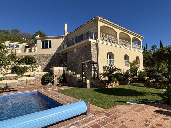 Image No.2-5 Bed Villa for sale