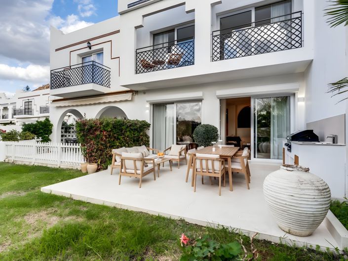 Image No.1-4 Bed Townhouse for sale