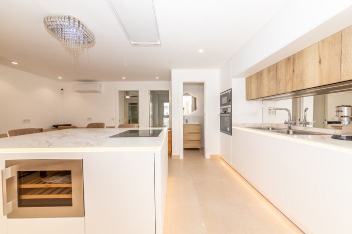 Image No.2-2 Bed Townhouse for sale