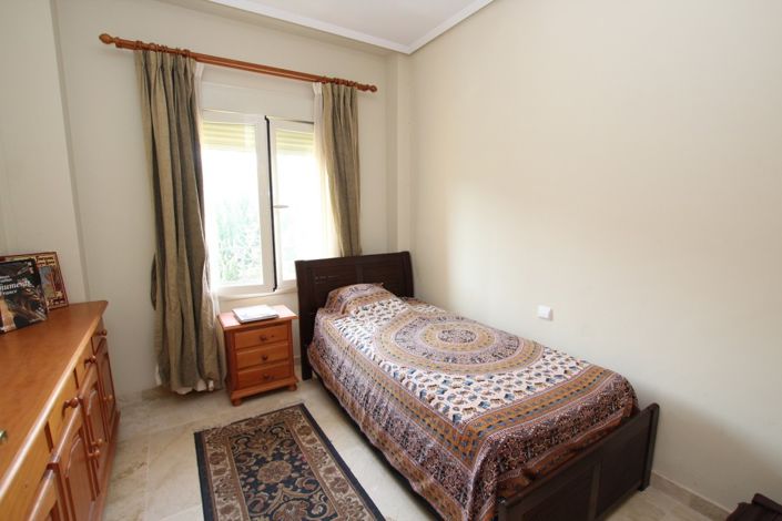 Image No.16-4 Bed Property for sale