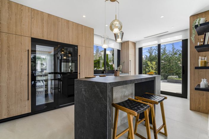 Image No.5-6 Bed Villa for sale