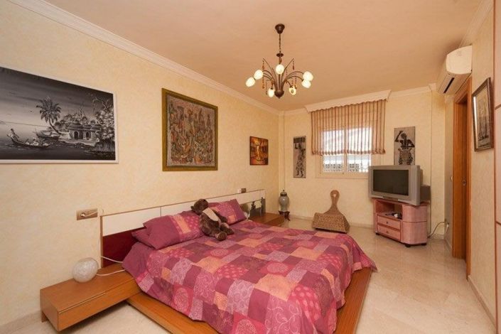 Image No.13-4 Bed Villa for sale