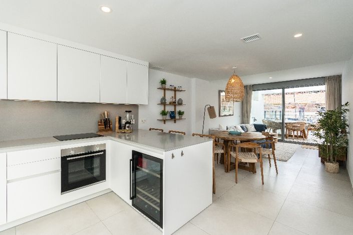 Image No.16-3 Bed Property for sale