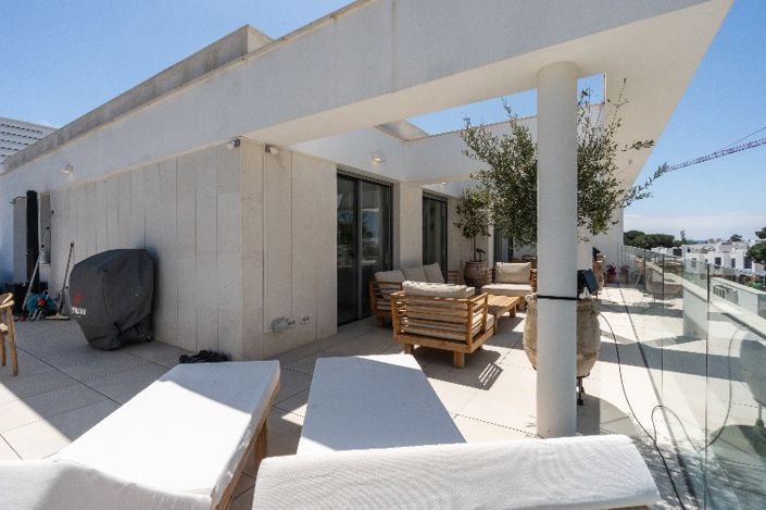 Image No.5-3 Bed Property for sale