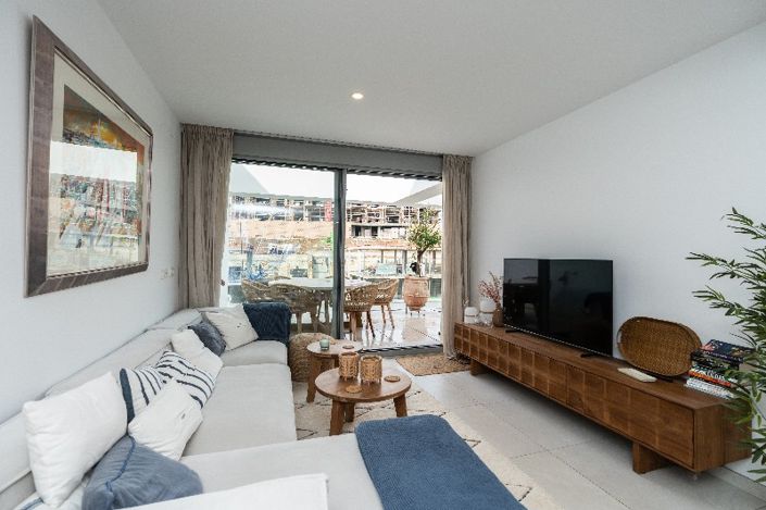 Image No.8-3 Bed Property for sale