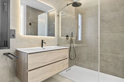 Bathroom 7