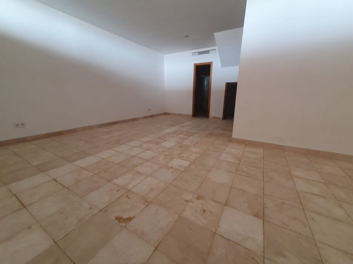 Image No.10-4 Bed Townhouse for sale