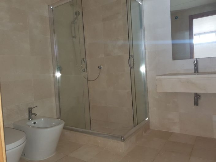 Image No.12-4 Bed Townhouse for sale