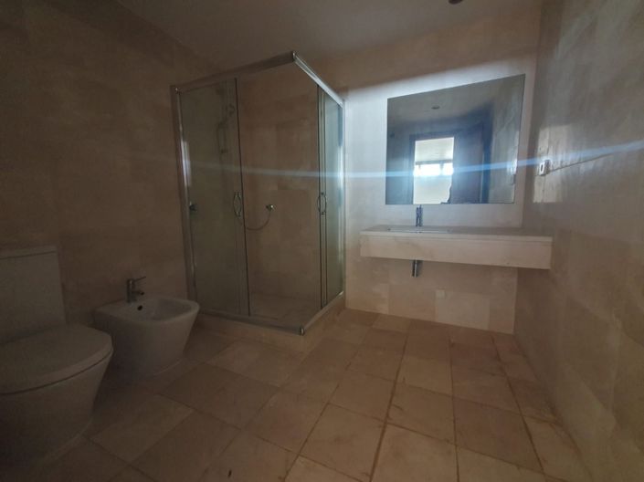 Image No.7-4 Bed Townhouse for sale