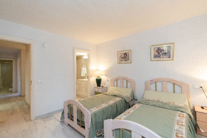 Image No.11-3 Bed Apartment for sale