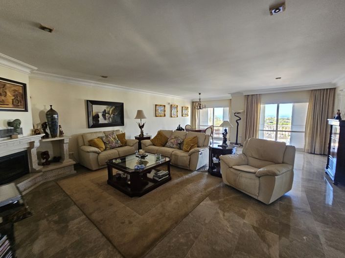 Image No.8-6 Bed Villa for sale