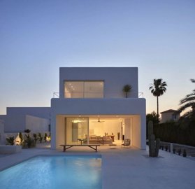 Villa at night 1