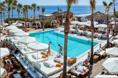 Beach bar 1