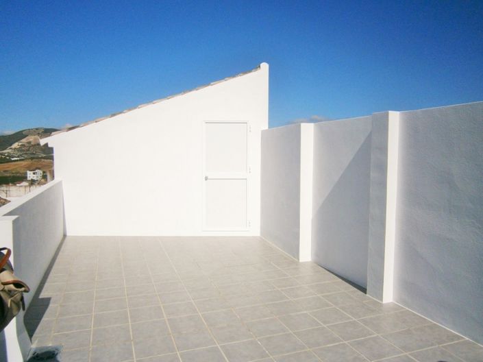 Image No.9-2 Bed Townhouse for sale