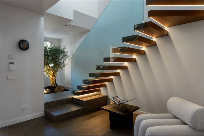 Image No.16-4 Bed Property for sale