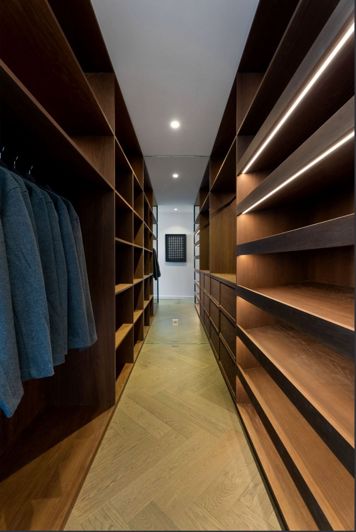 Image No.20-4 Bed Property for sale