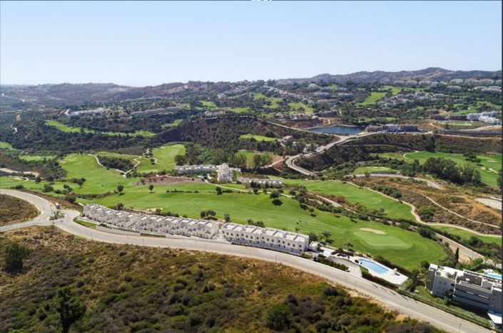 Image No.18-3 Bed Townhouse for sale