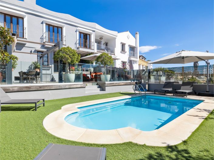 Image No.1-5 Bed Townhouse for sale