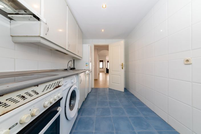 Image No.8-2 Bed Apartment for sale