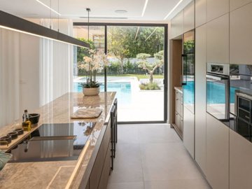 Nueva Andalucia luxury villa (25)