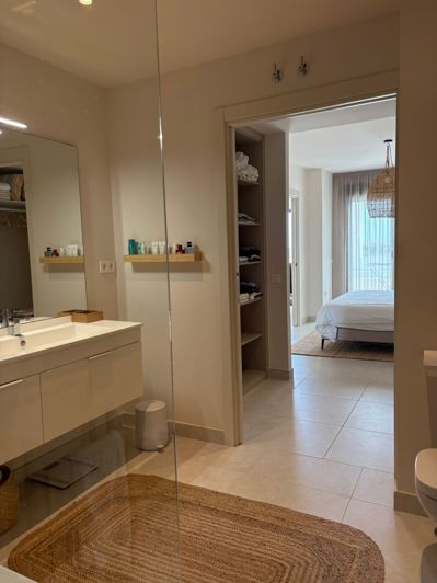 Image No.8-3 Bed Property for sale