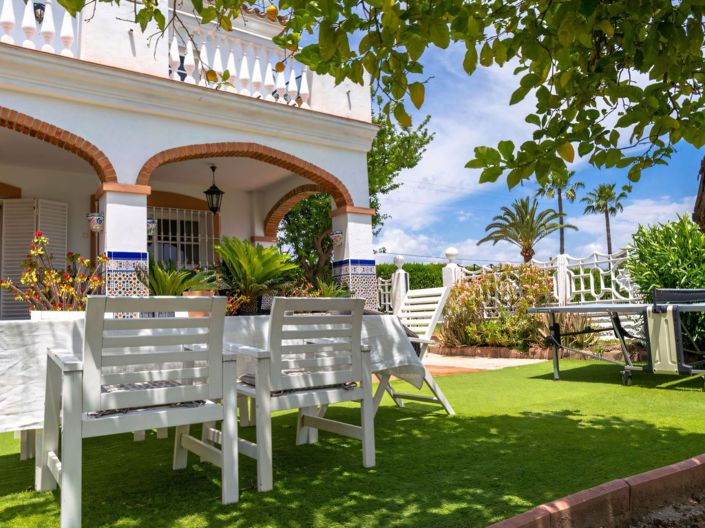 Image No.3-6 Bed Property for sale