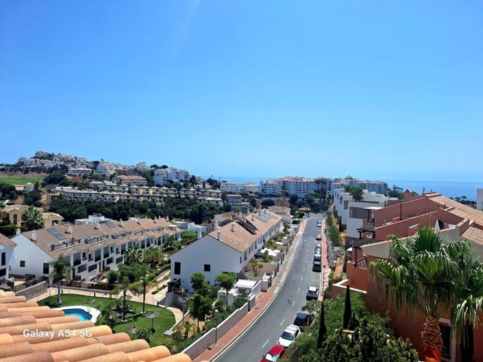 Image No.1-2 Bed Property for sale