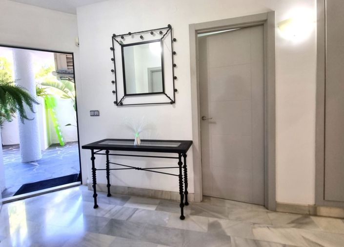 Image No.20-3 Bed Apartment for sale