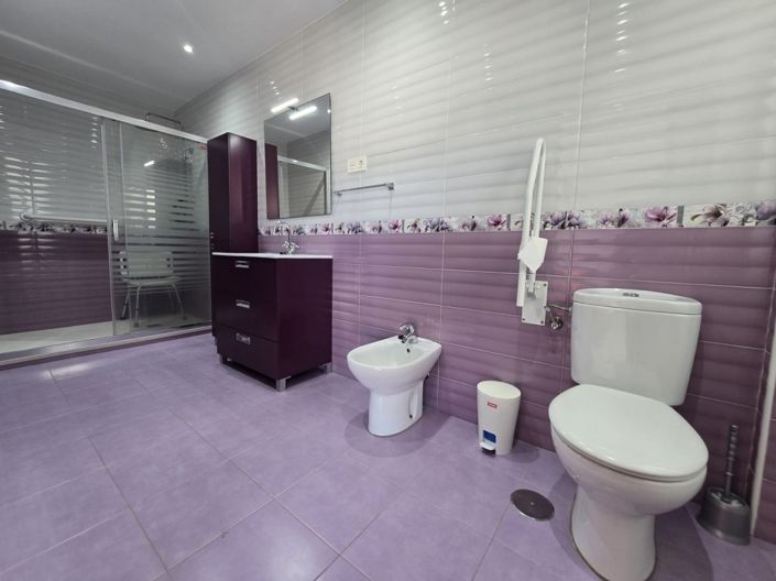 Image No.20-4 Bed Apartment for sale