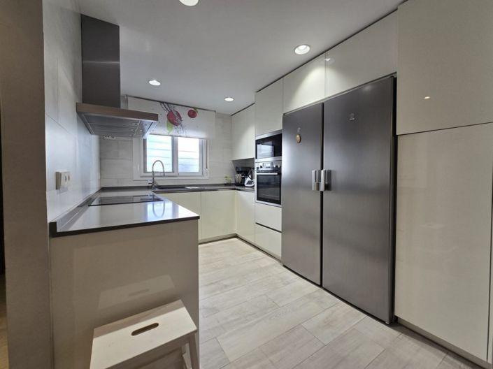 Image No.3-2 Bed Property for sale