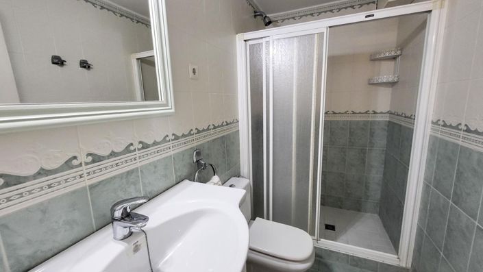 Image No.18-3 Bed Villa for sale