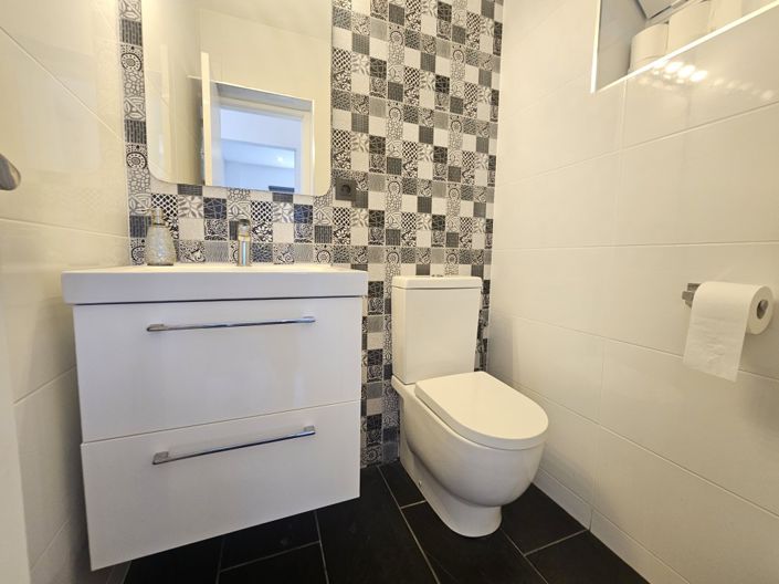 Image No.14-4 Bed Villa for sale