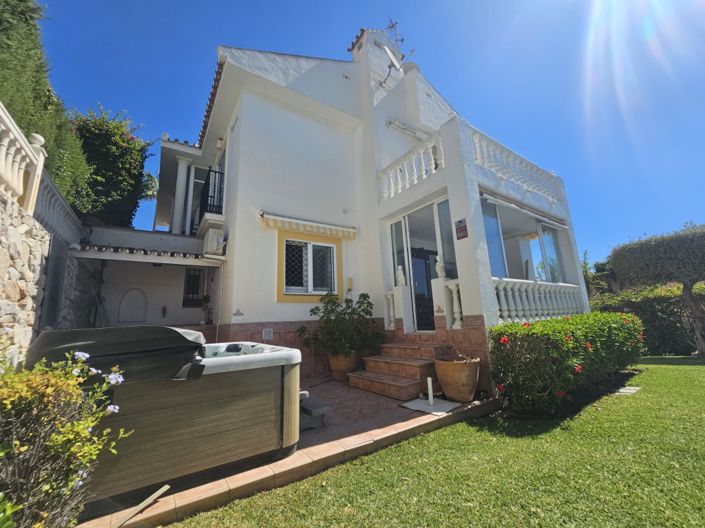 Image No.17-4 Bed Villa for sale