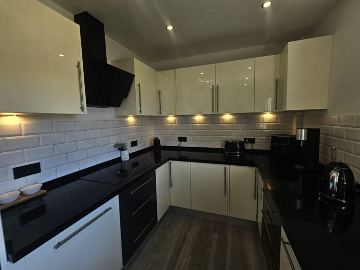 Image No.19-4 Bed Villa for sale