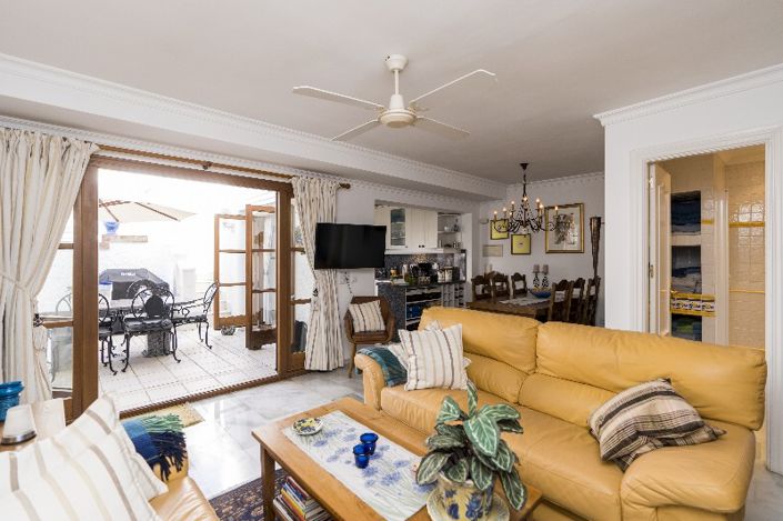 Image No.3-Jumelé de 3 chambres à vendre à Estepona