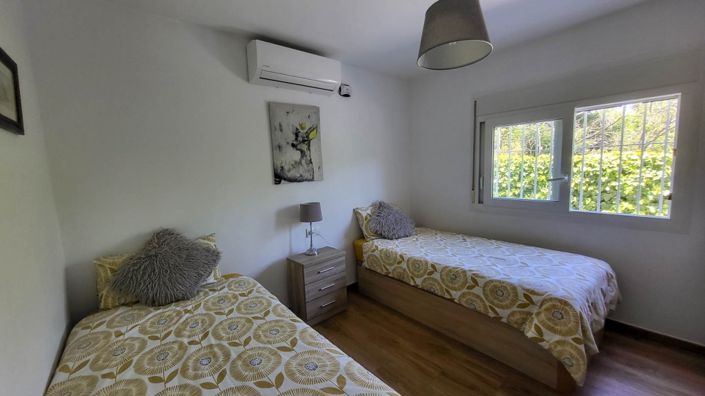 Image No.14-5 Bed Property for sale