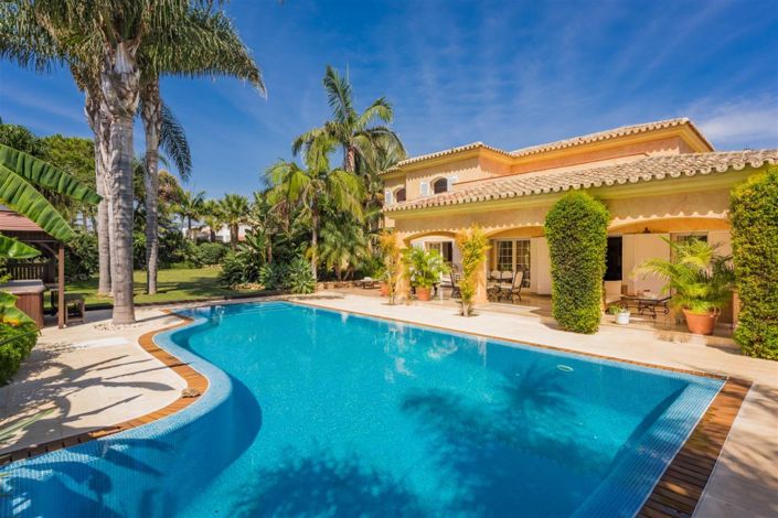 Image No.1-6 Bed Villa for sale