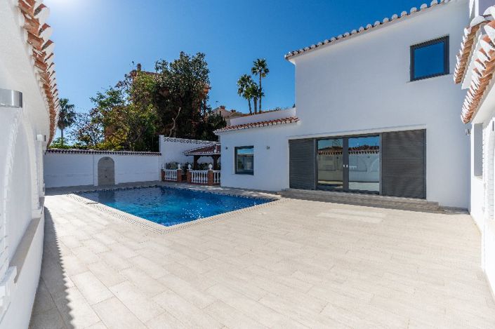 Image No.1-Villa de 5 chambres à vendre à Benalmadena