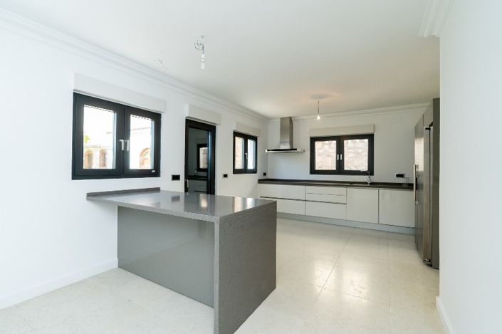 Image No.4-Villa de 5 chambres à vendre à Benalmadena