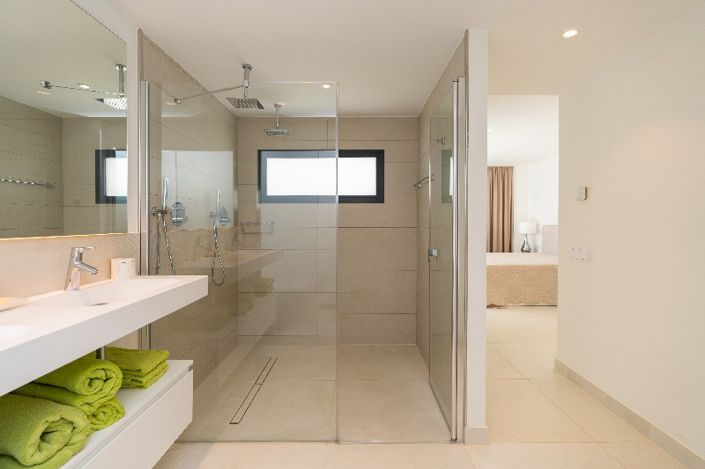 Image No.15-3 Bed Apartment for sale